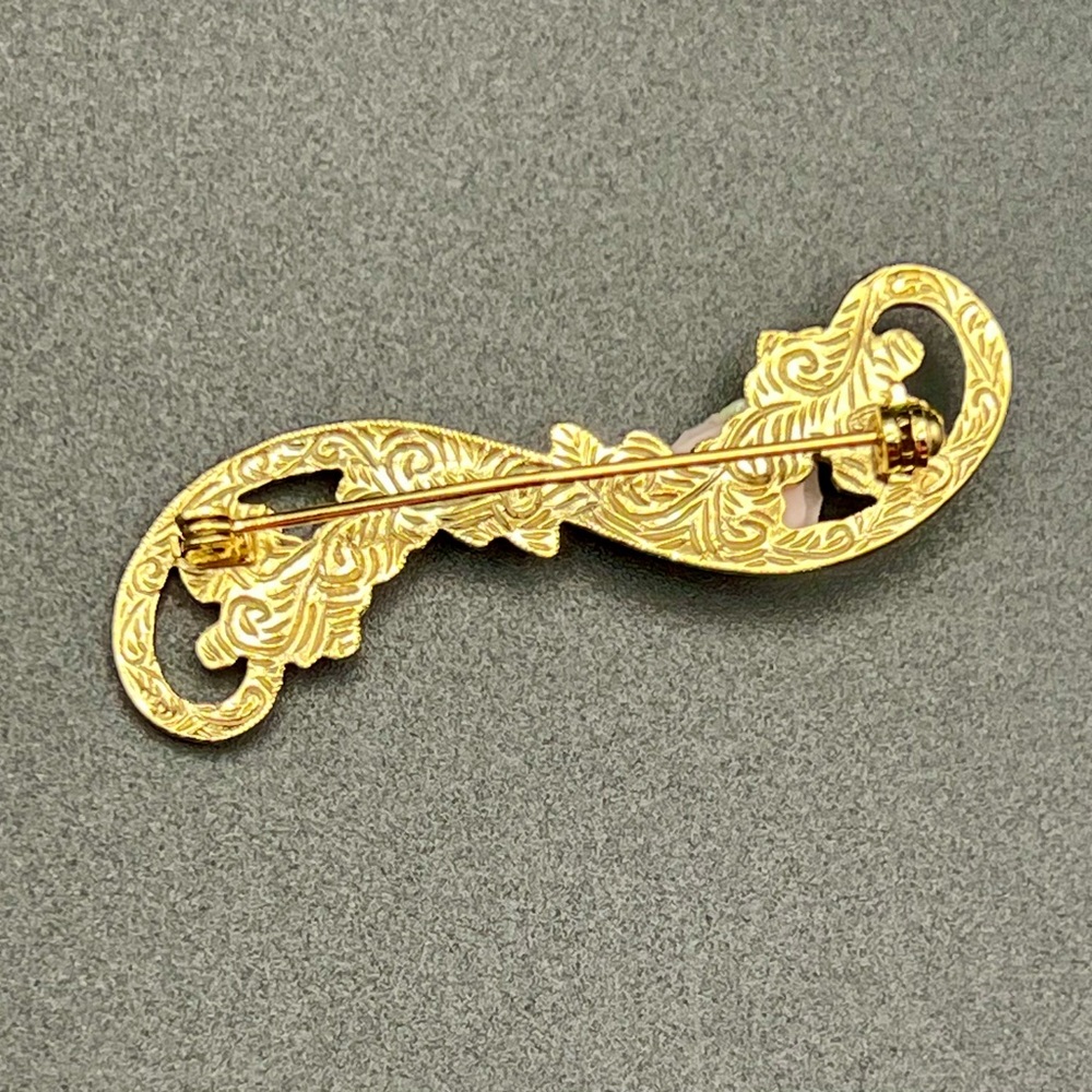 Vintage 1928 gold tone rose and enamel flower brooch - Picture 3 of 6